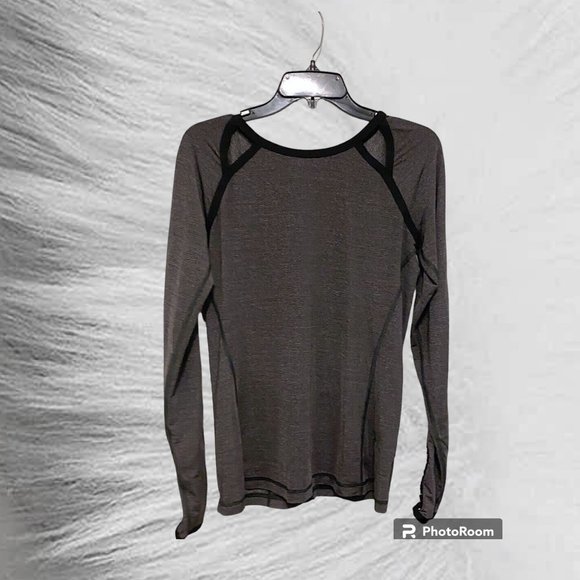 Lululemon Grey Long Sleeve Top w/Black Detail, FUN Cutouts & Reflective Trim - Picture 10 of 14
